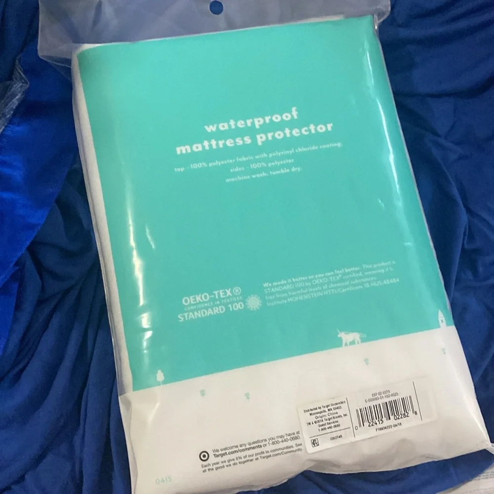 NIP Full Pillowfort Waterproof Mattress Cover